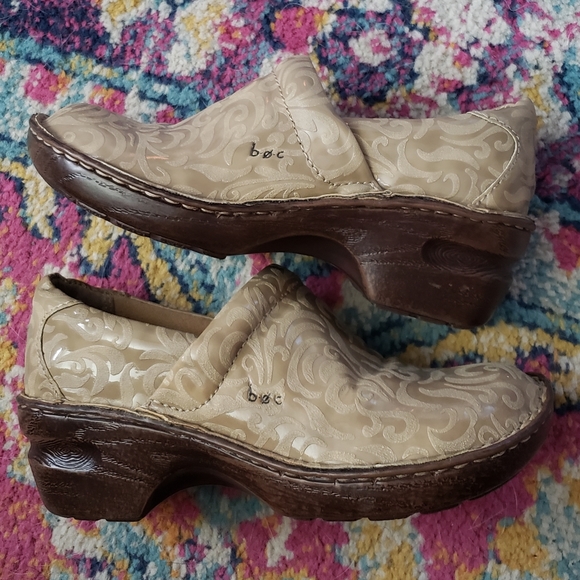 B.O.C Born Concept Peggy Embossed Clog size 6M - Picture 3 of 5